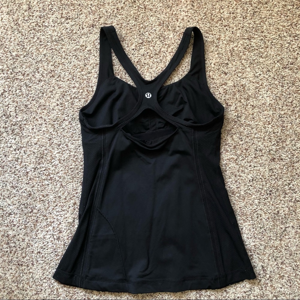 Lululemon black tank with built in bra